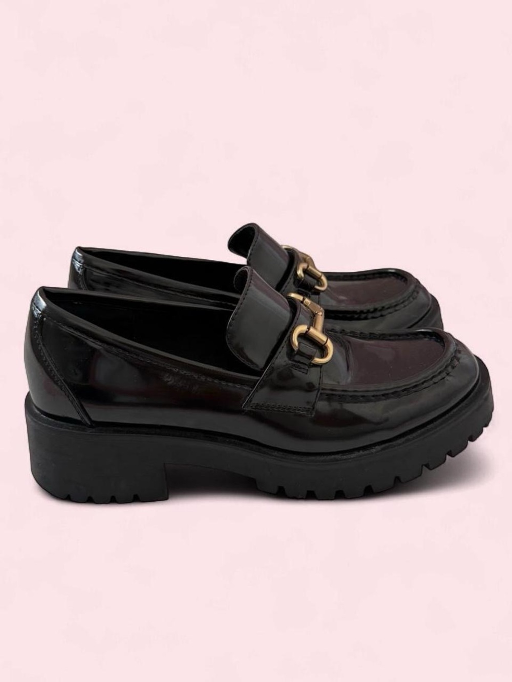 Source Unknown Black Patent Loafers with Gold Bit Accent
